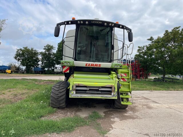 Combine harvester Claas Lexion 760