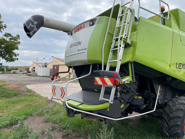 Combine harvester Claas Lexion 760