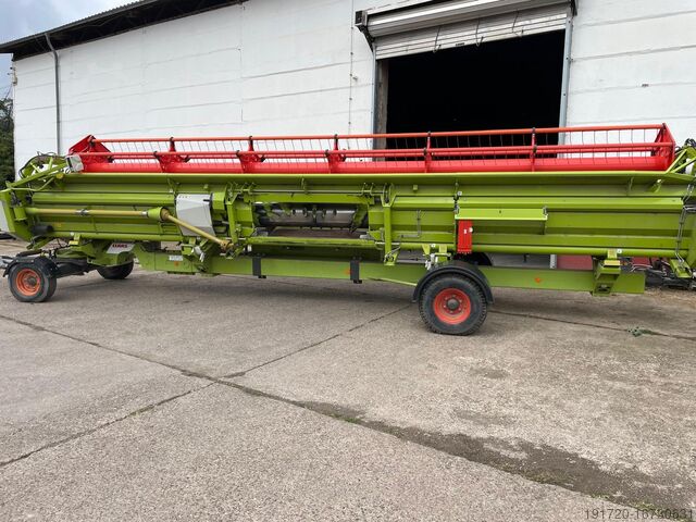 Combine harvester Claas Lexion 760