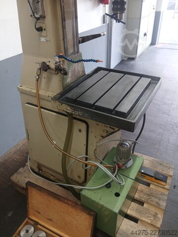 Ständerbohrmaschine Gewindebohrmaschine WMW HECKERT Mikromat