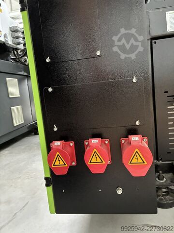 Spritzgießmaschine YIZUMI UN60A5/ IU295