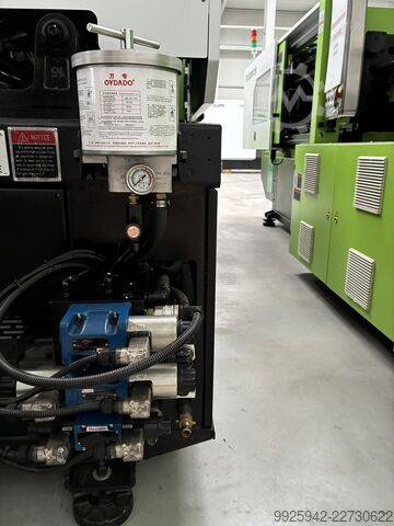 Spritzgießmaschine YIZUMI UN60A5/ IU295