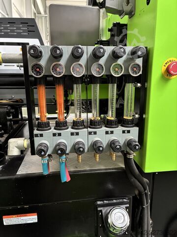 Spritzgießmaschine YIZUMI UN60A5/ IU295