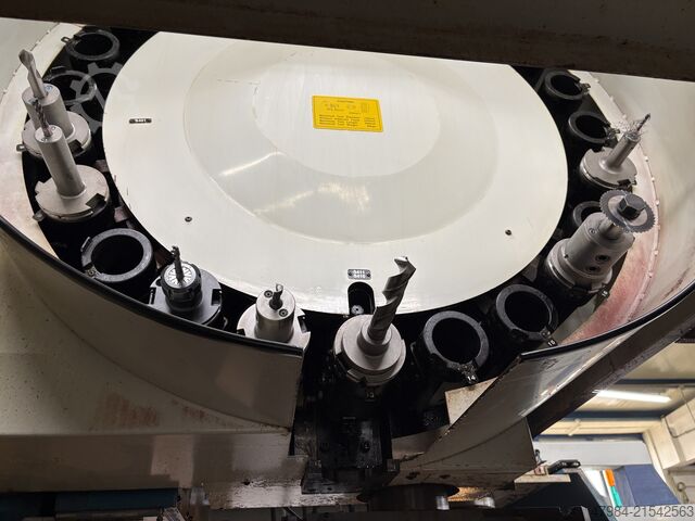 Vertikales Bearbeitungszentrum YCM SUPERMAX V116B