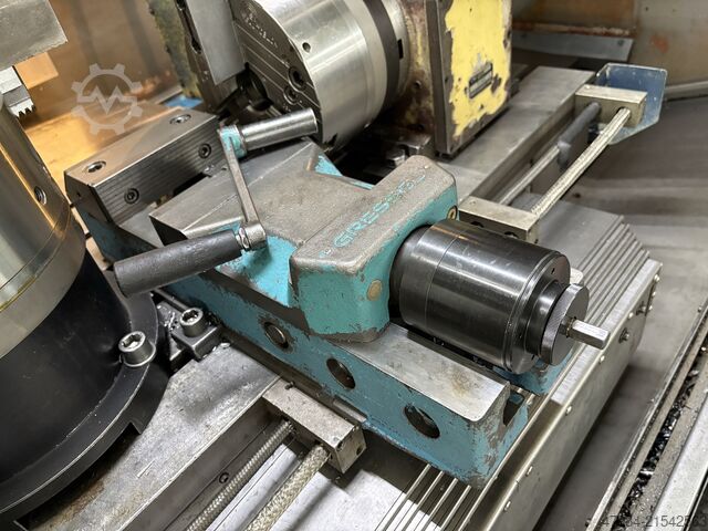 Vertikales Bearbeitungszentrum YCM SUPERMAX V116B