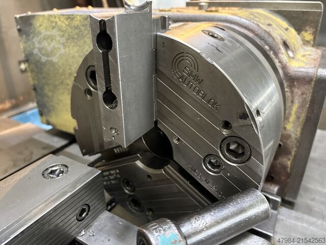 Vertikales Bearbeitungszentrum YCM SUPERMAX V116B