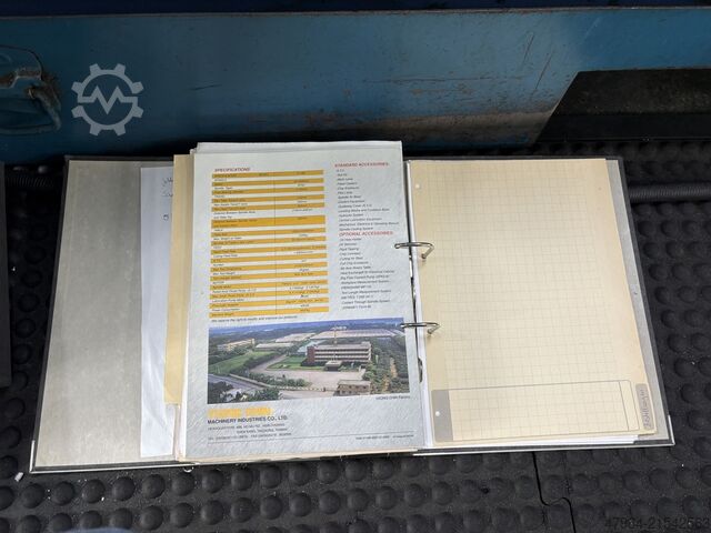 Vertikales Bearbeitungszentrum YCM SUPERMAX V116B