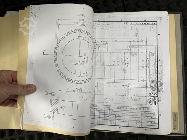 Vertikales Bearbeitungszentrum YCM SUPERMAX V116B