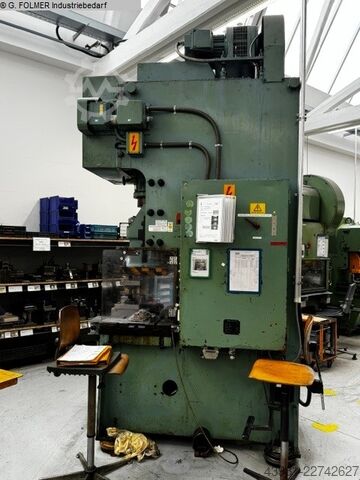 Presse bis 1000 KN KOMATSU-MAYPRES OBA 80