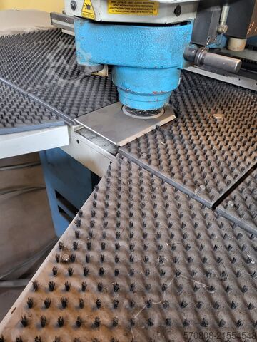 Euromac Cx 1000/30 Stanzmaschine, 30 Tonnen EUROMAC CX 100/30