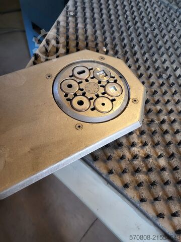 Euromac Cx 1000/30 Stanzmaschine, 30 Tonnen EUROMAC CX 100/30