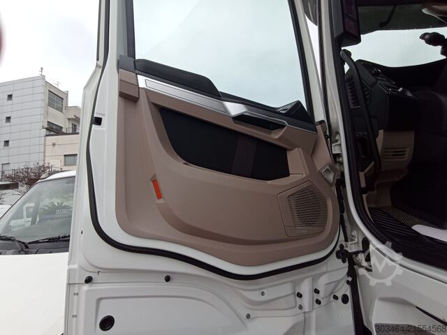 Standard SZM DAF XG+ 530 FT euro 6e FULL PNEUMATICO