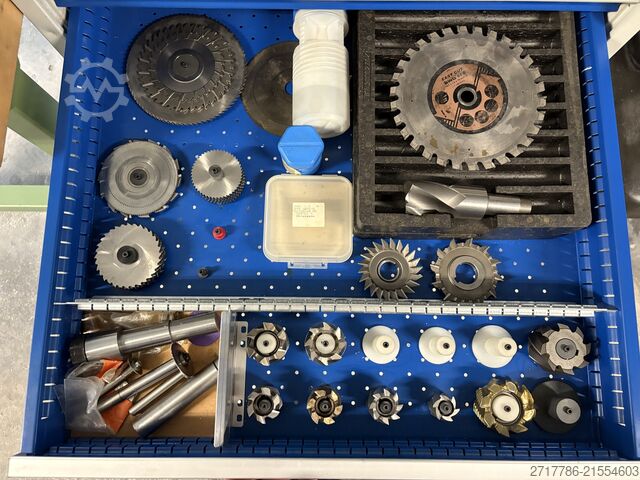 Werkzeugschubladenschrank mit Inhalt  