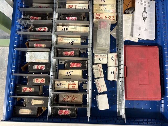 Werkzeugschubladenschrank mit Inhalt  