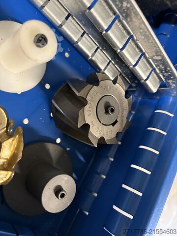 Werkzeugschubladenschrank mit Inhalt  