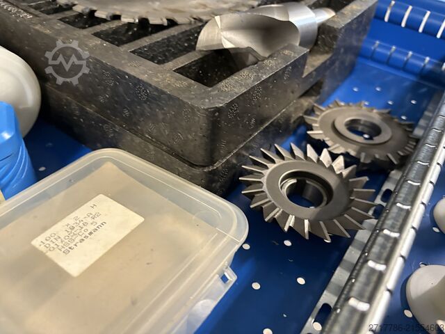 Werkzeugschubladenschrank mit Inhalt  