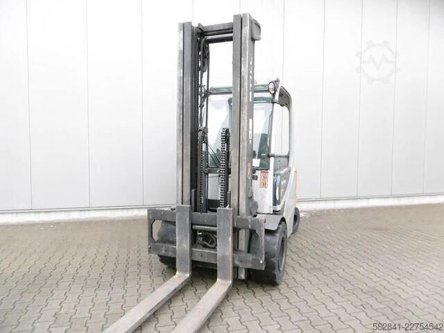Electric 4-wheel forklift STILL RX 60-45