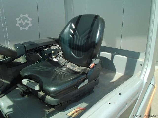Electric 4-wheel forklift STILL RX 60-25