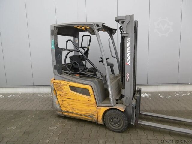 Electric 3-wheel forklift JUNGHEINRICH EFG 216k GE120-310ZZ