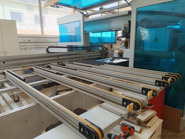 Bearbeitungszentrum mit Durchlauf Weeke Optimat BHX 500