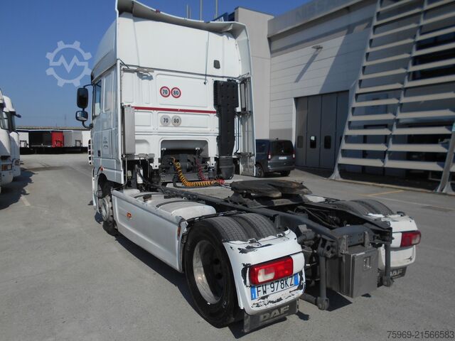 Standard tractor unit DAF 105.460