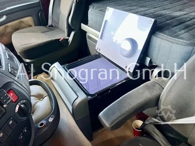 Standard-SZM DAF XF 460 Super Space / Standklima / Euro 6