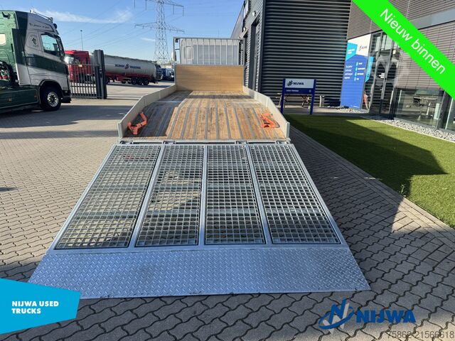 Autotransporter Renault D 250 4x2 Oprijwagen + Trekhaak