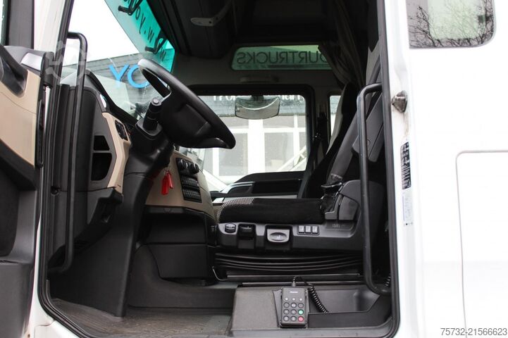 Standard tractor unit MAN TGX 18.460 E6 XXL  Retarder Kühlbox Navi 2Tanks