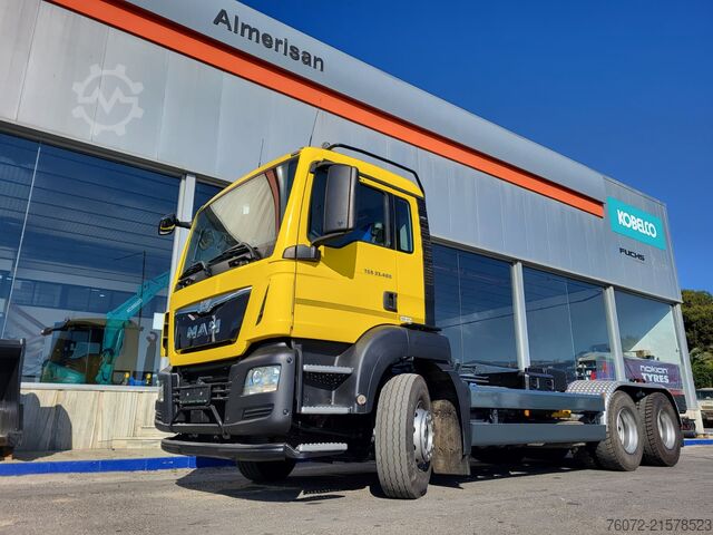 Hook lift container truck MAN TG33.480