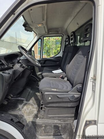 Transporter mit Koffer iveco Daily 35