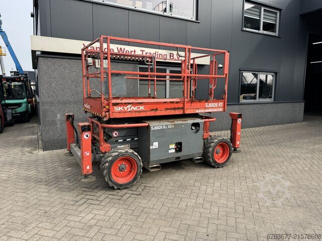 Skyjack SJ 6826RT Scissor Lift 10 m / Scissor / Working platform 2018 4x4 Kubota Diesel SKYJACK SJ 6826RT Schaarhoogwerker 10 M / Scissor / Arbeitsbuhne 2018 4X4 Kubota Diesel