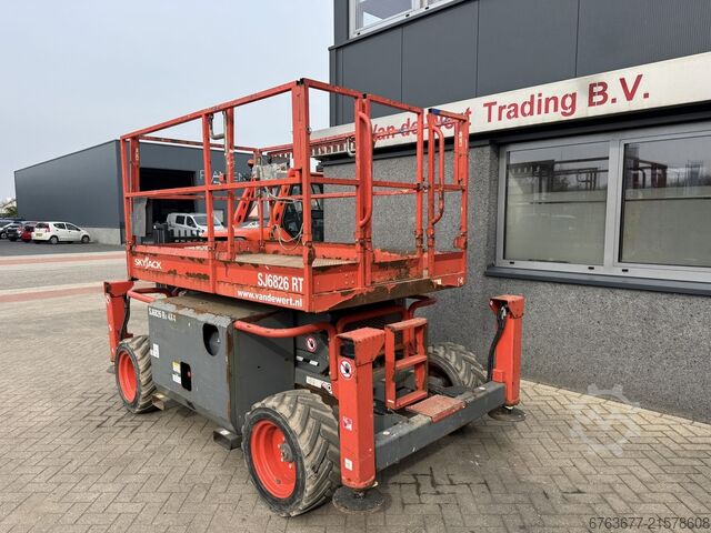 Skyjack SJ 6826RT Scissor Lift 10 m / Scissor / Working platform 2018 4x4 Kubota Diesel SKYJACK SJ 6826RT Schaarhoogwerker 10 M / Scissor / Arbeitsbuhne 2018 4X4 Kubota Diesel
