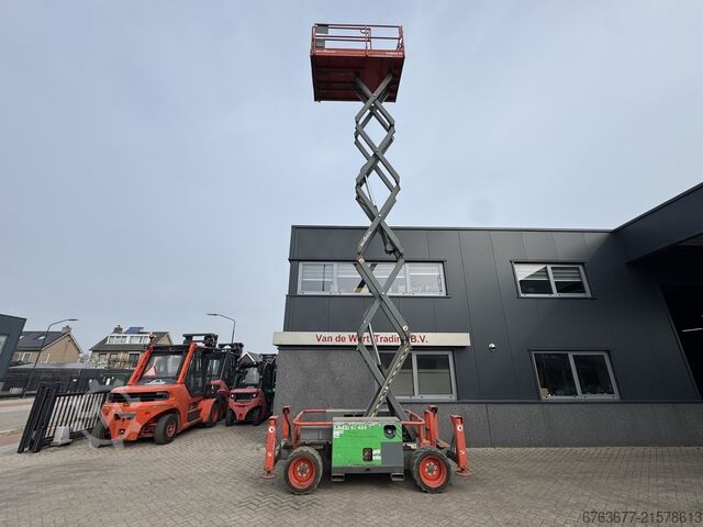 Skyjack SJ 6832RT Scissor Lift / Platform / Aerial Work Platform 2015 4X4 Kubota Diesel 12M SKYJACK SJ 6832RT Schaarhoogwerker / Scissor / Arbeitsbuhne 2015 4X4 Kubota Diesel 12M
