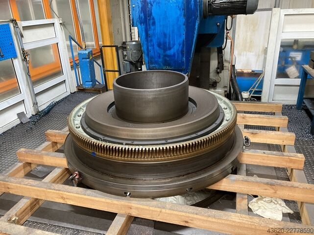 Gear hobbing machine WMW MODUL ZFWZ 2000/3