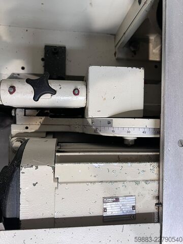 Beschneidungsmaschine Eima Typ 122