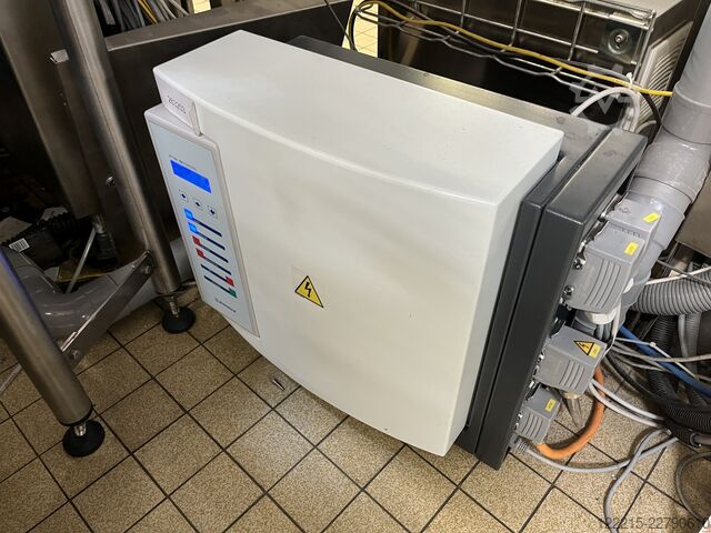 Sacmi KUBE 60 Etikettierer für Selbstklebeetiketten (2017) Sacmi Etikettierer für Selbstklebeetiketten