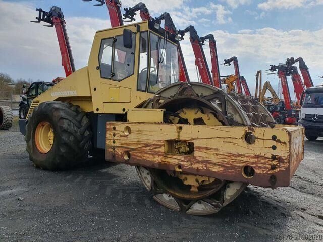 Einzelwalze Bomag BW 225 D-3 / 2001 / nur 3.824h! / Variocontrol