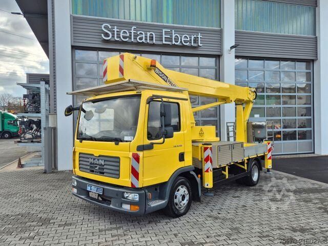 Lkw-Arbeitsbühne MAN TGL 8.150 4x2 Bison Palfinger TKA 30