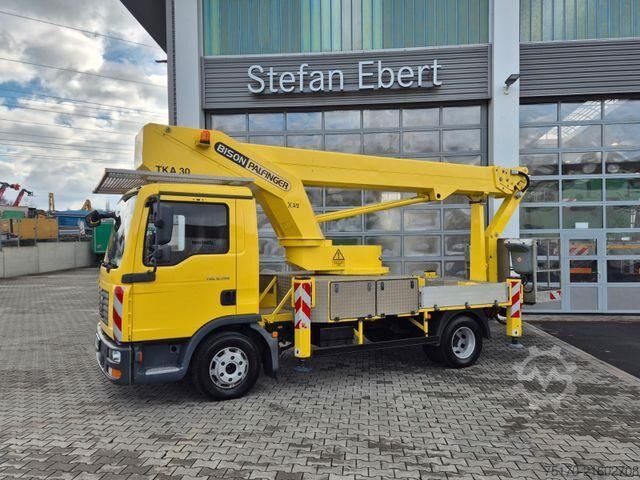 Lkw-Arbeitsbühne MAN TGL 8.150 4x2 Bison Palfinger TKA 30