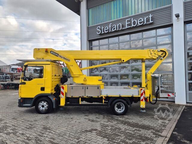Lkw-Arbeitsbühne MAN TGL 8.150 4x2 Bison Palfinger TKA 30