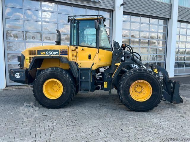 Radlader Komatsu WA 250 PT - 5H / 12.390h /
