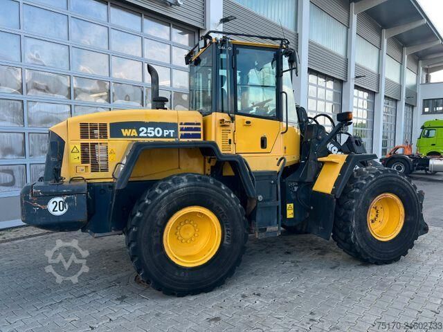 Radlader Komatsu WA 250 PT - 5H / 12.390h /