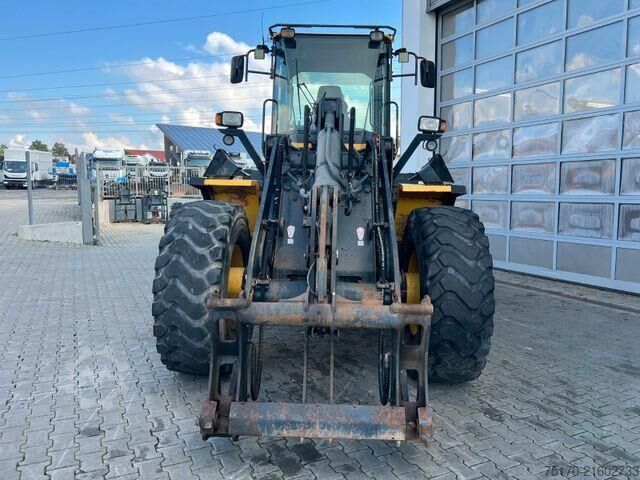 Radlader Komatsu WA 250 PT - 5H / 12.390h /