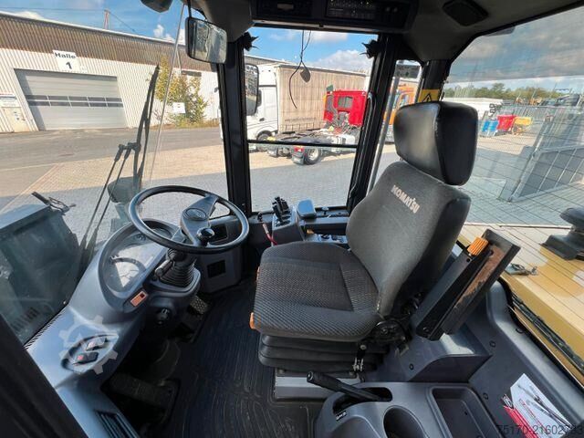 Radlader Komatsu WA 250 PT - 5H / 12.390h /