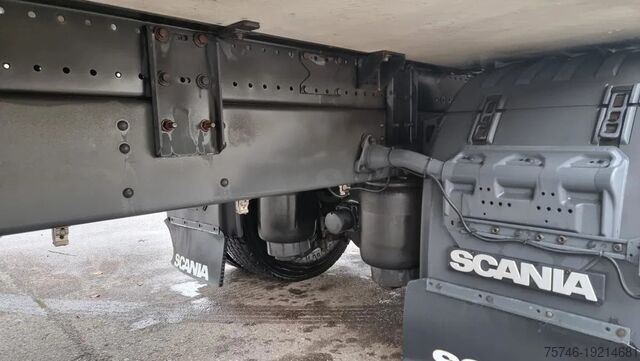 Refrigerated/frozen transport Scania P360 4X2 Fleisch Rohrbahnen Carrier Vector 1550