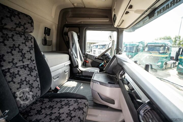 Standard tractor SCANIA R450 + KIPHYDR.