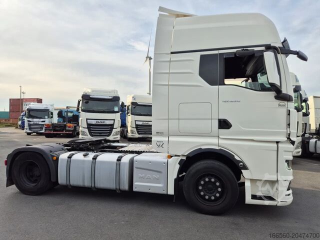 Standard-Traktor MAN TGX 18.510 WITH INTARDER