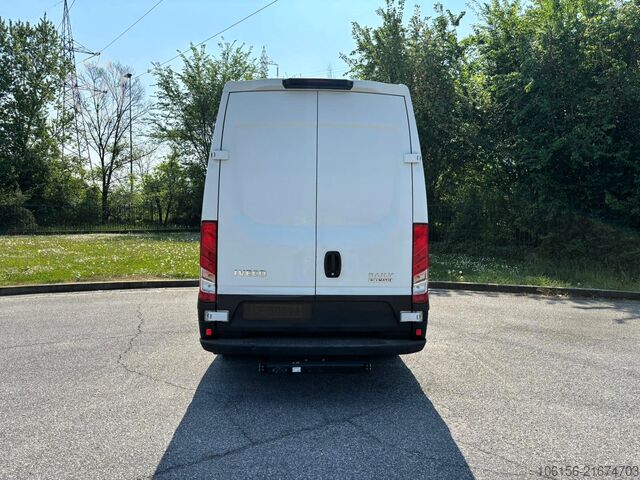 Transporter mit Doppelkabine Iveco Daily 35