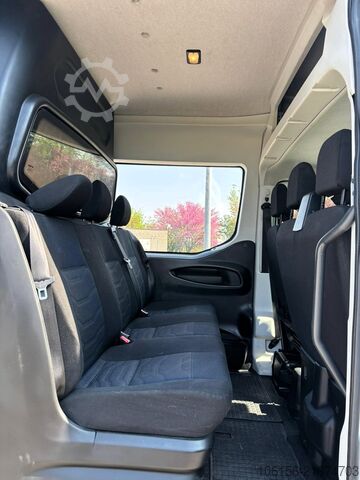 Transporter mit Doppelkabine Iveco Daily 35