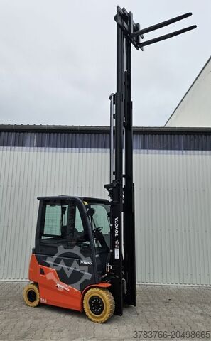 Electric 4-wheel forklift Toyota 9FBMK25T